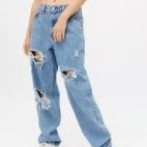 NWOT Levi's Baggy Distressed Jeans